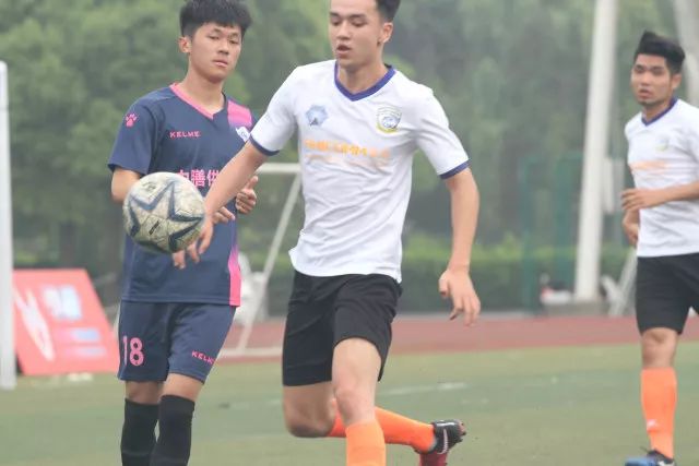 意甲-吉鲁点射莱奥倒钩卢卡库首秀 AC米兰2-1罗马