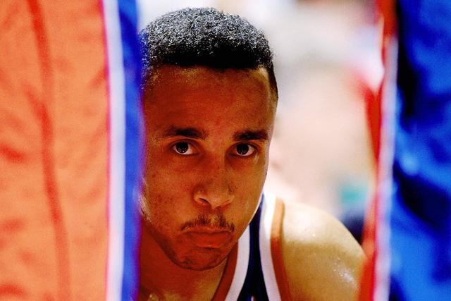 詹姆斯再砍30分超乔丹 湖人擒老鹰升至西部第4